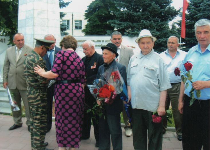 Участники автопробега, посвященный Дню Победы в Чегемском районе